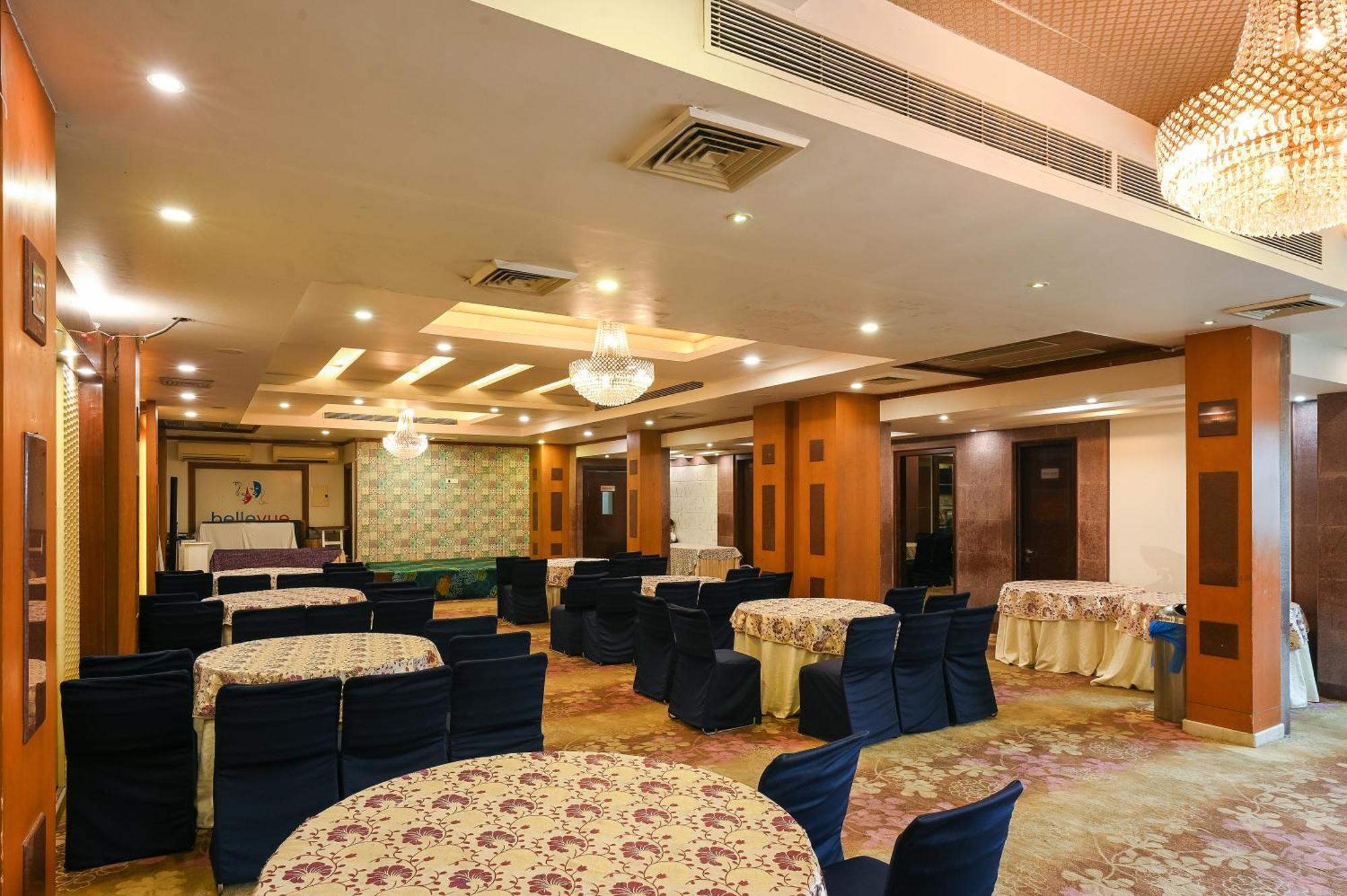 Hotel Leela Grande Karnāl Esterno foto