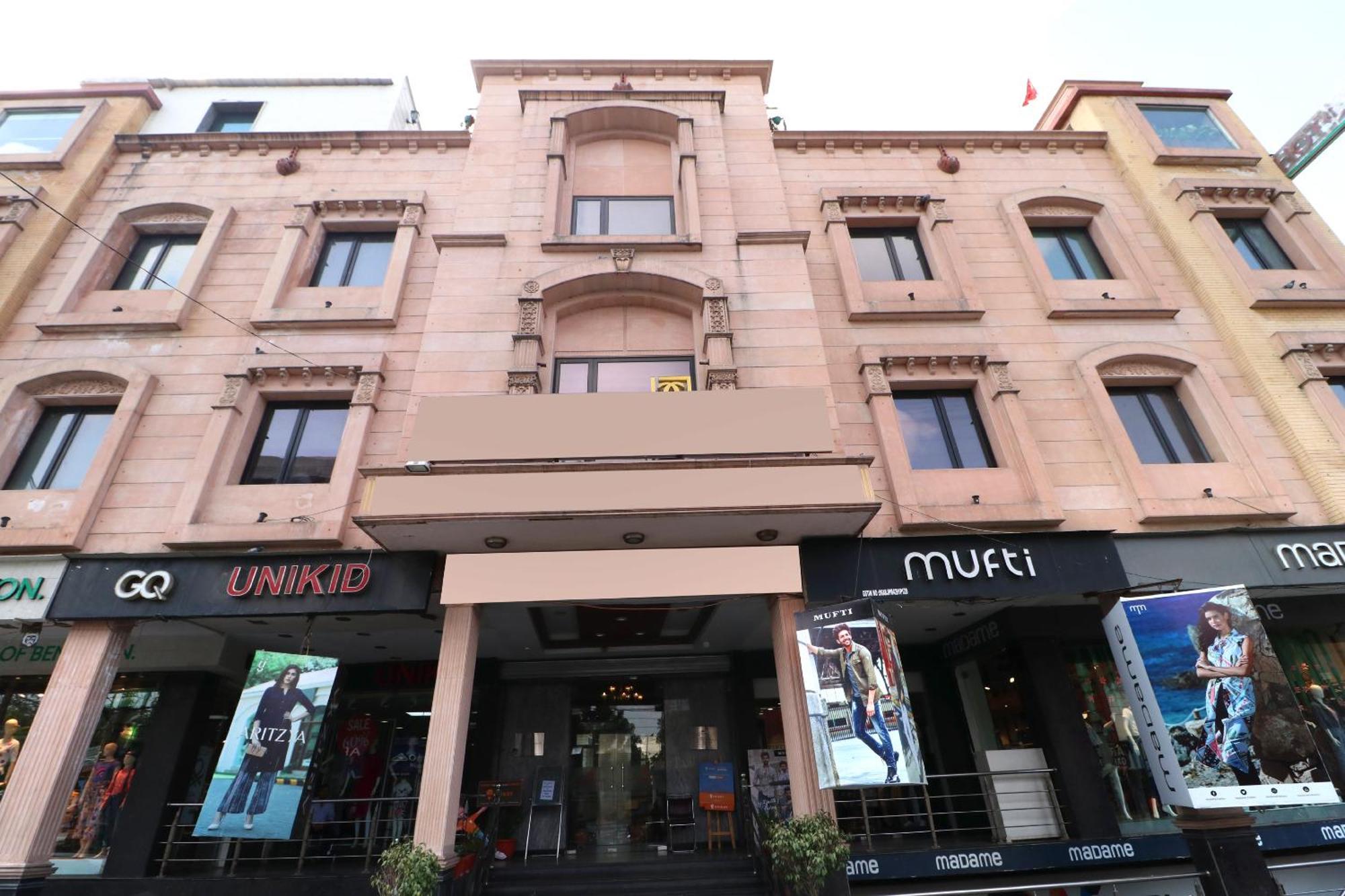 Hotel Leela Grande Karnāl Esterno foto