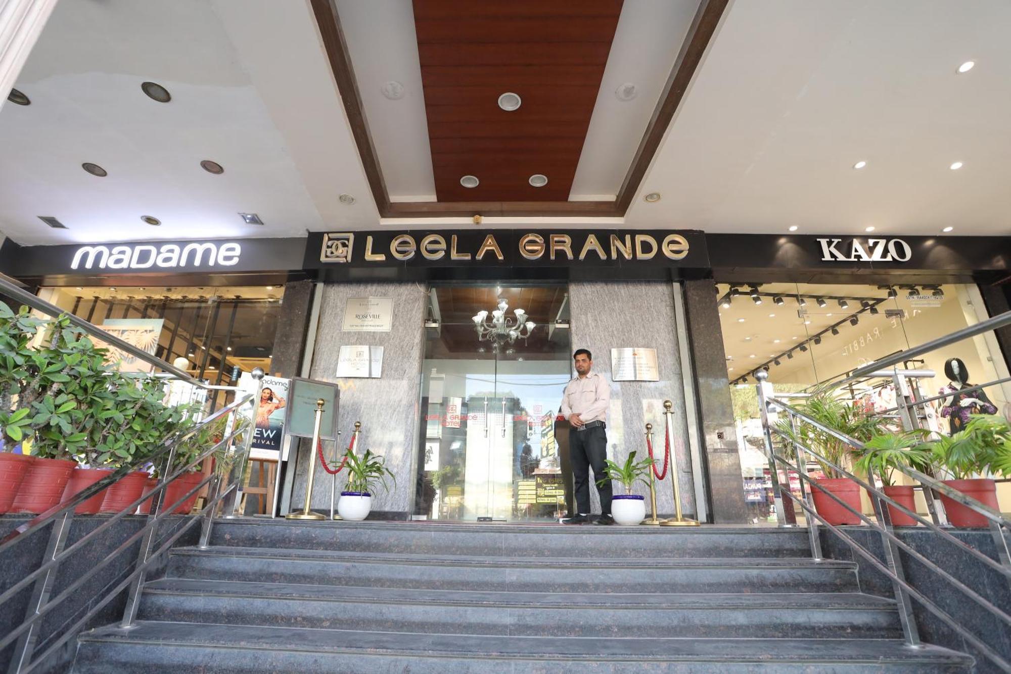 Hotel Leela Grande Karnāl Esterno foto